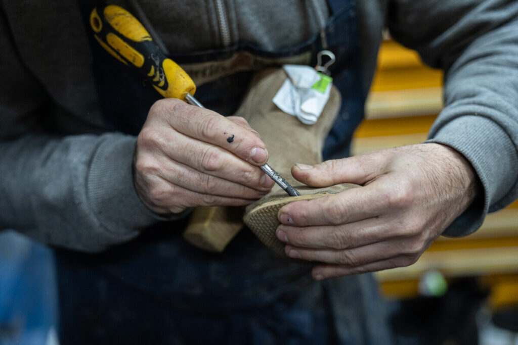 Oficios y negocios recuperados 77